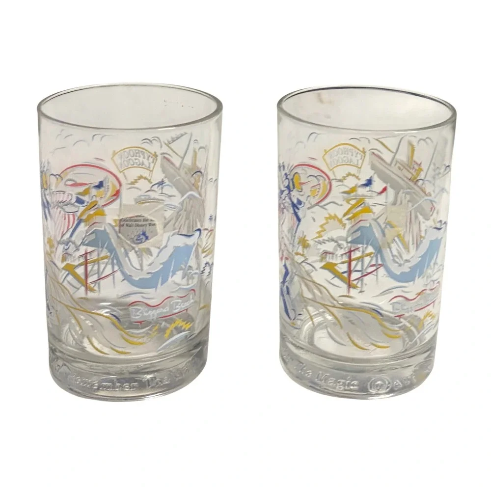 Disney World 25th Anniversary Remember The Magic Goofy Water Park Glasses Set‎ 2